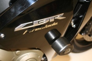 Honda CBR1000RR Fireblade / SP / SP2 (2008-2019) R&G Aero Style Crash Protectors - CP0228BL/WH