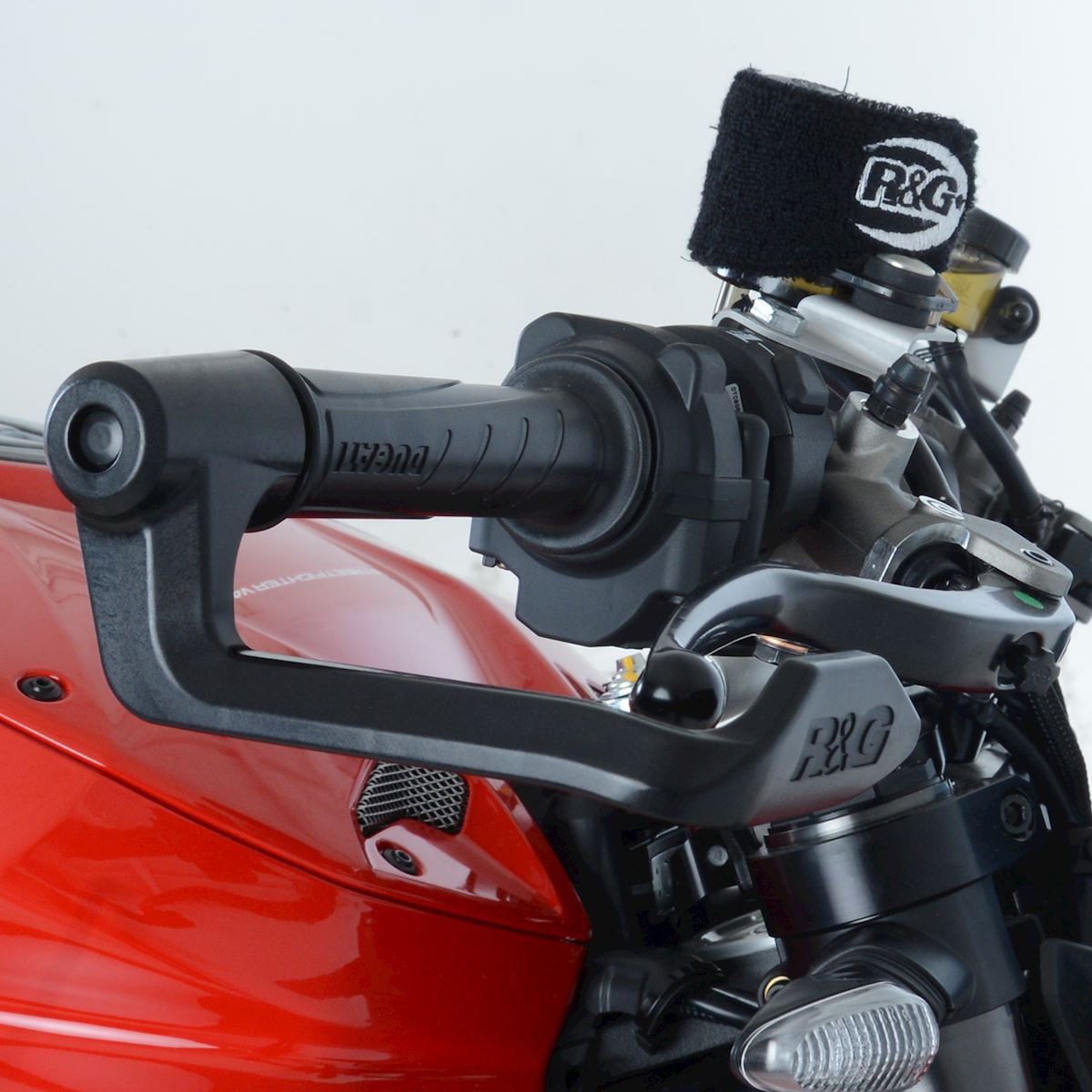 Ducati 848 (20082014) R&G Lever Guard BLG0001BK spengineering.co.uk