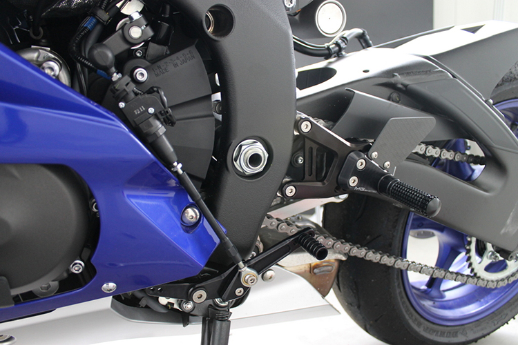 Yamaha YZF-R6 (2017-2020) MG Biketec Rear Sets - spengineering.co.uk