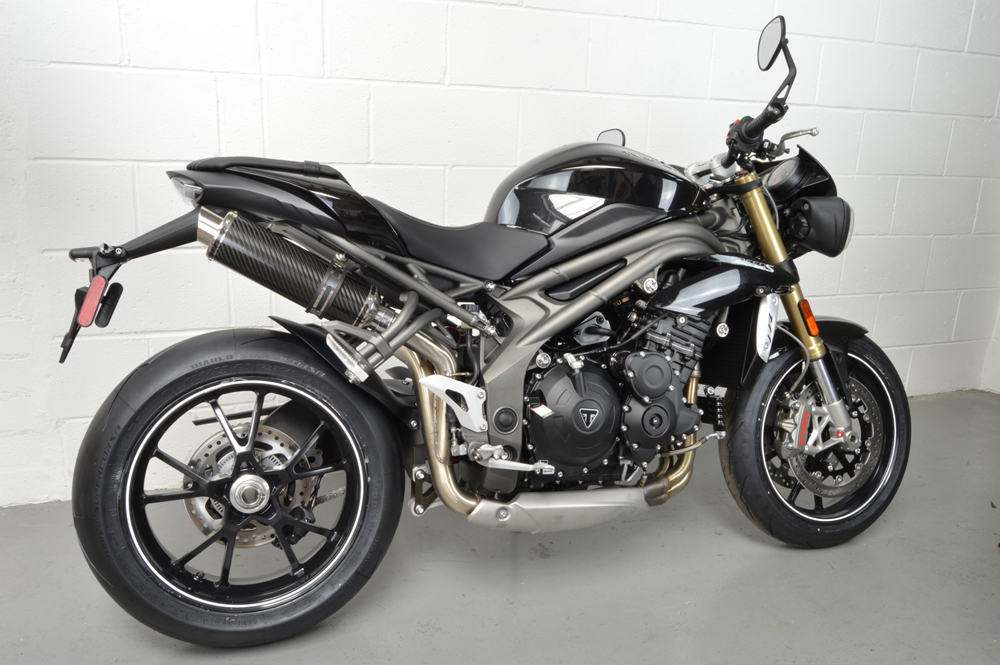 Triumph Speed Triple (16-17) Round Moto GP XLS Carbon Fibre Exhausts ...