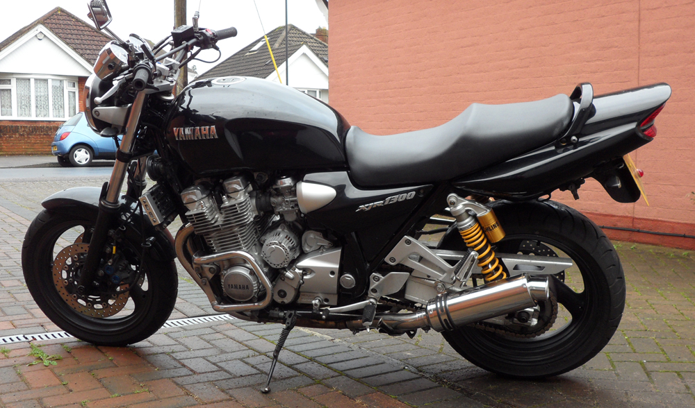 Pare-Brise Compatible avec Yamaha XJR 1300 99-16 fumé